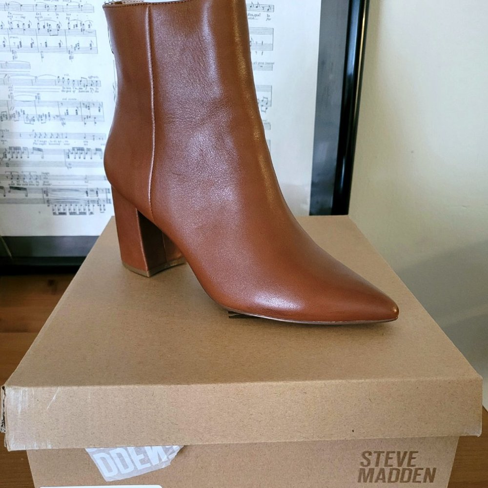 Steve Madden Neven Booties